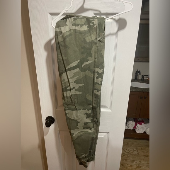 Camouflage Joggers - Picture 2 of 2